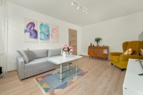 Narutowicza Bright & Comfy Apartment Downtown Łódź by Noclegi Renters